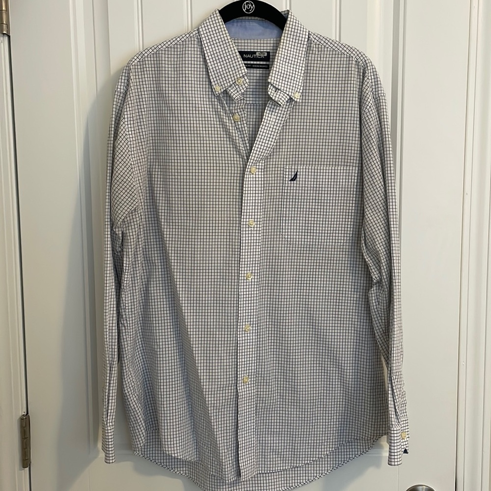 Nautica size 32/33 dress shirt